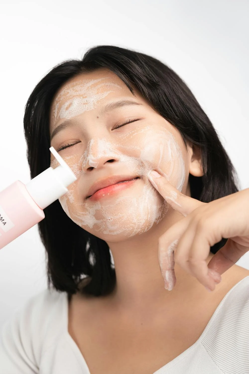 Discover the Right Face Cleanser for Eczema